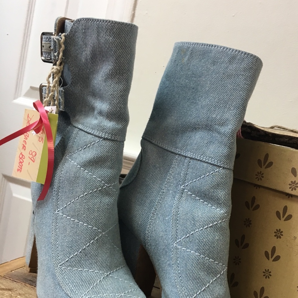Designer boot